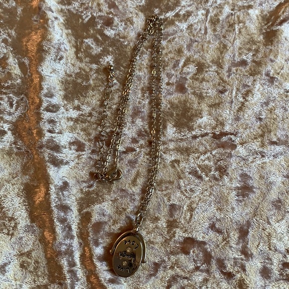 NEW 💗 Gorgeous Fidget / Spinning Necklace - Picture 8 of 8